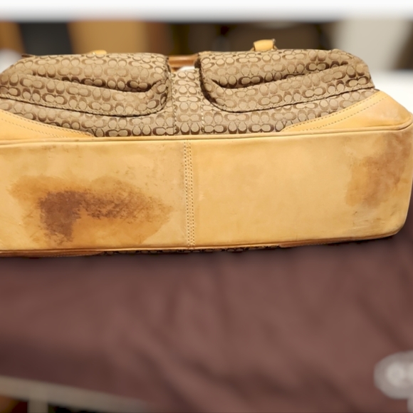 Coach Brown and Tan Large Signature Laptop bag (NEEDS  MINOR HANDLE REPAIR) - Picture 12 of 16